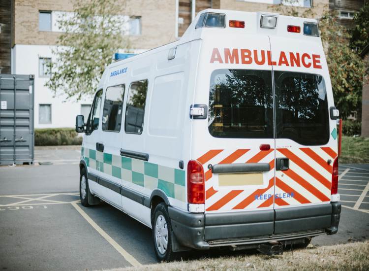 Ambulance services in Delhi
